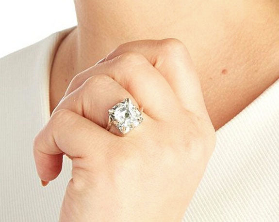 British Jeweler Invents ‘Fidelity’ Engagement Ring; Bluetooth Chip Tracks Her Every Move